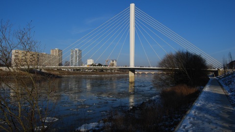 Le pont Éric Tabarly et de la glace sur la Loire