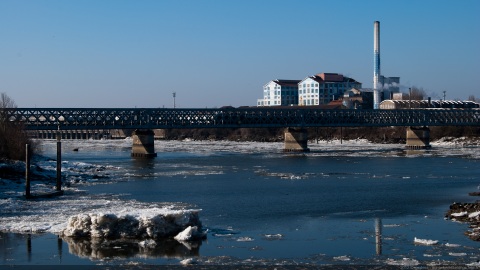 Le pont de Pornic, la sucrerie et un iceberg sur la Loire